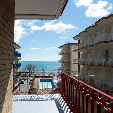 Panorama Host - Domus Amalfi Coast מאיורי